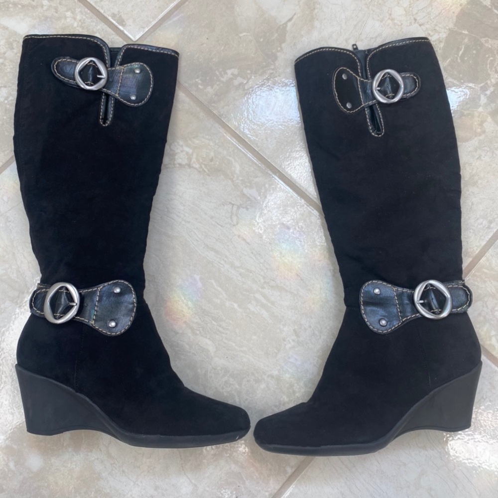 Aérosols Suède knee high boots